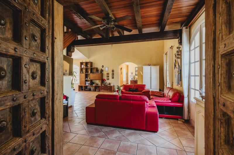 Demeure - 213 m² - 7 pièces