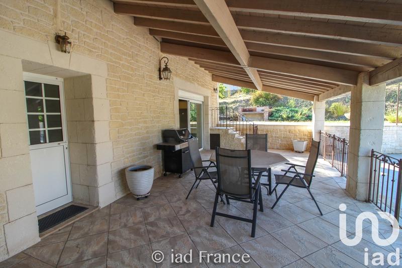 Maison - 230 m² - 9 pièces