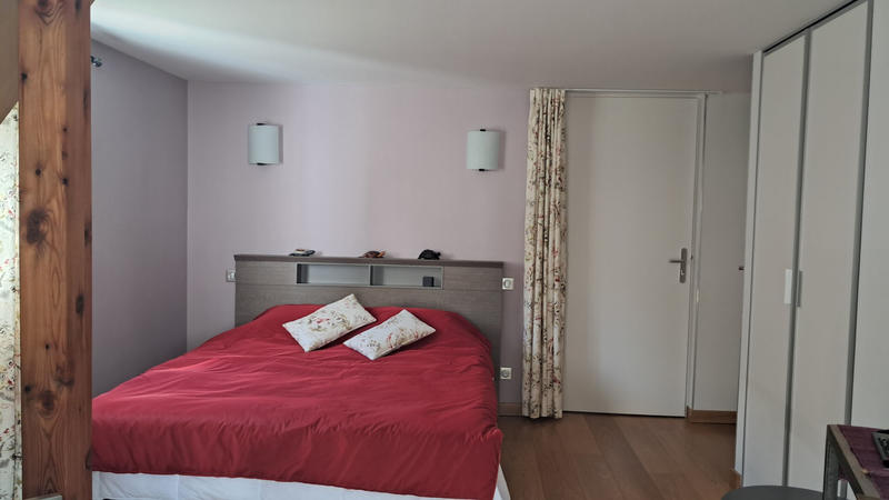 Maison - 220 m² - 8 pièces