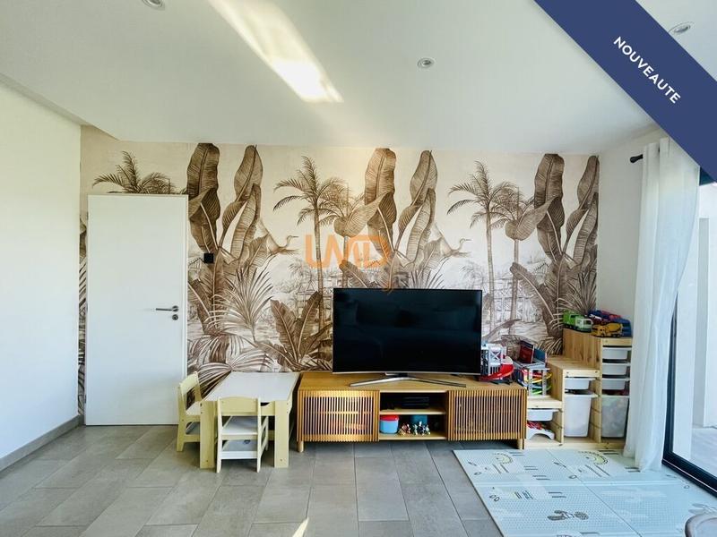 Maison - 104 m² - 4 pièces