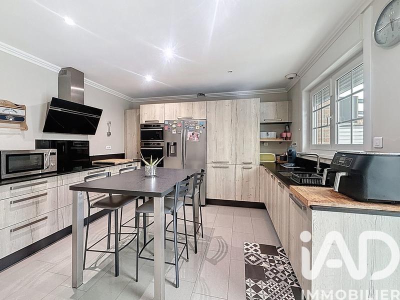 Maison - 215 m² - 8 pièces