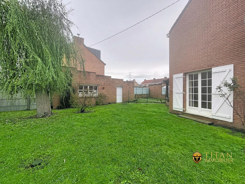 Maison - 90 m² - 5 pièces