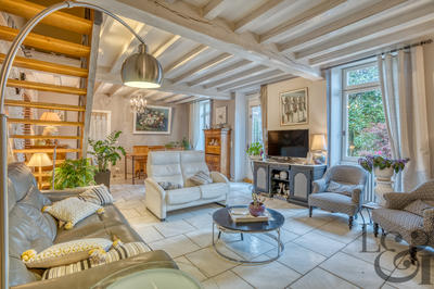 Maison - 143 m² - 5 pièces