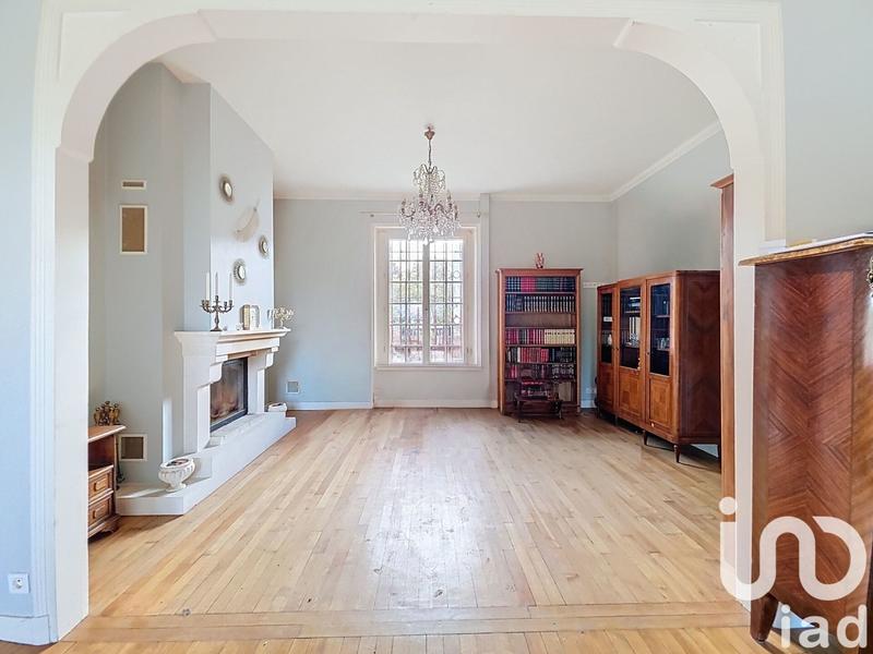 Maison - 214 m² - 10 pièces