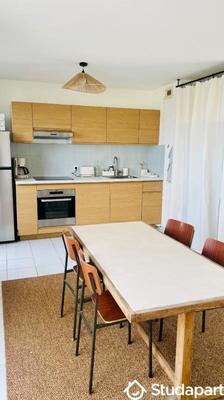 Chambre - 12 m² - 1 pièce