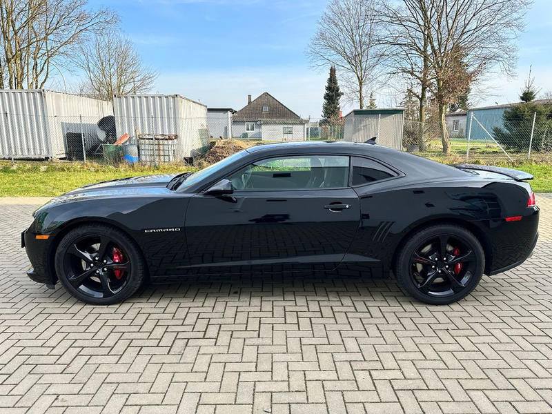 Chevrolet Camaro Coupe 5.7 V8