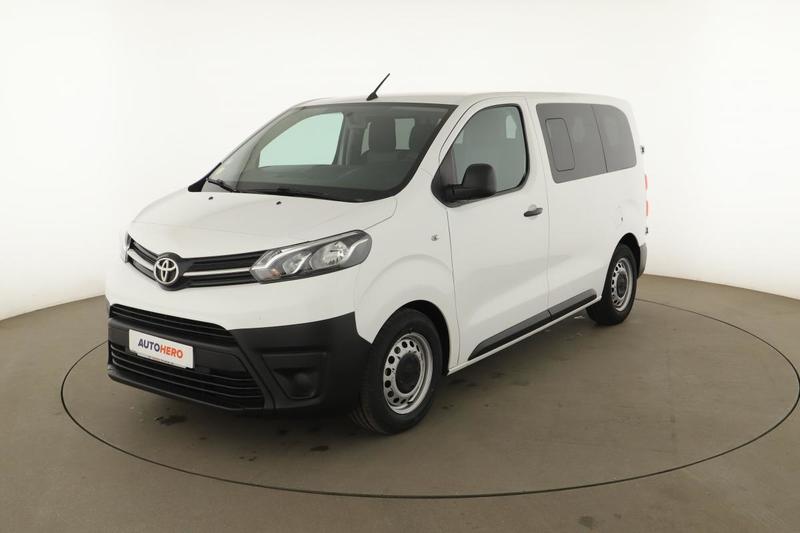Toyota Proace Combi Compact 1.5 d-4d Dynamic 9pl 120 ch