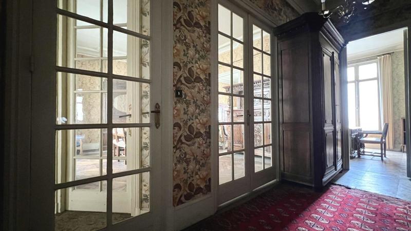 Appartement - 131 m² - 6 pièces