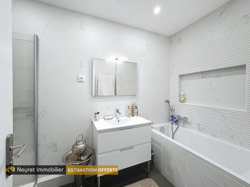 Appartement - 86 m² - 4 pièces