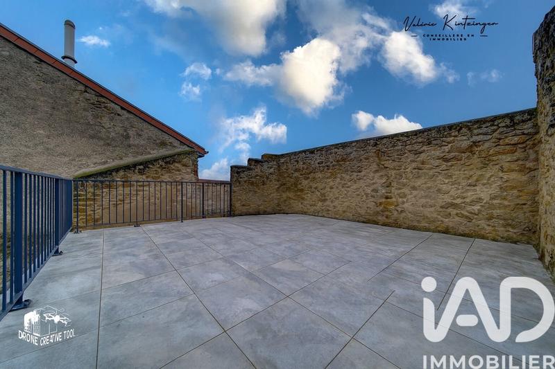 Maison - 215 m² - 9 pièces