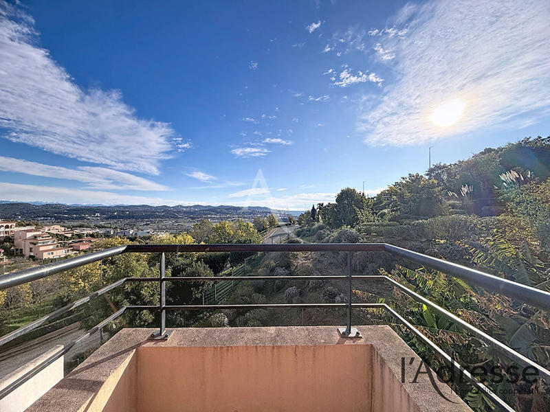 Appartement - 87 m² - 4 pièces