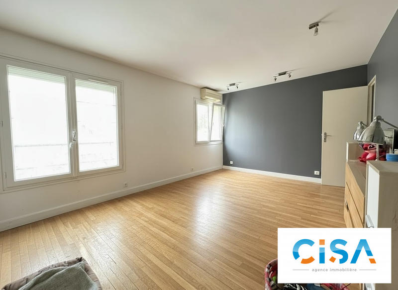 Maison - 166 m² - 8 pièces