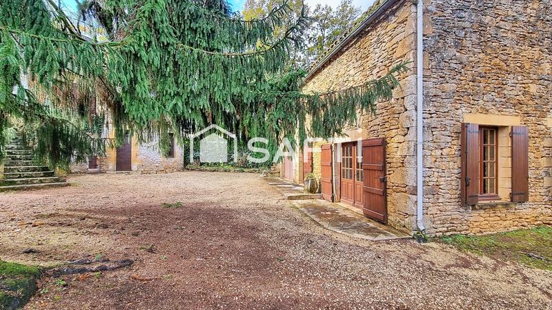 Maison - 185 m² - 10 pièces