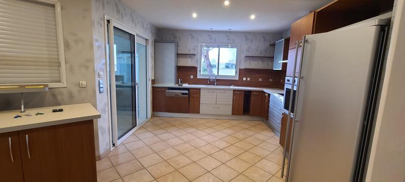 Maison - 260 m² - 7 pièces