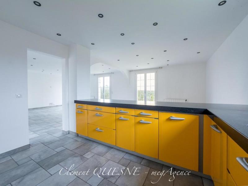 Maison - 102 m² - 5 pièces