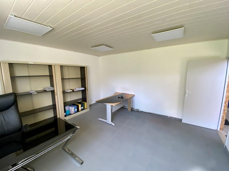 Local d'activités - 375 m²