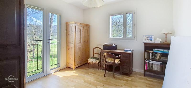 Maison - 182 m² - 7 pièces