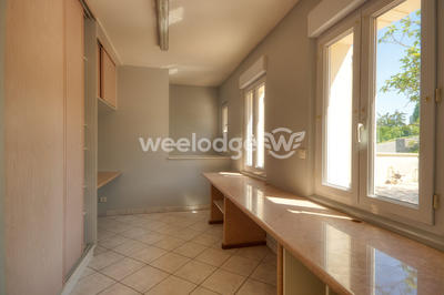 Maison - 218 m² - 6 pièces