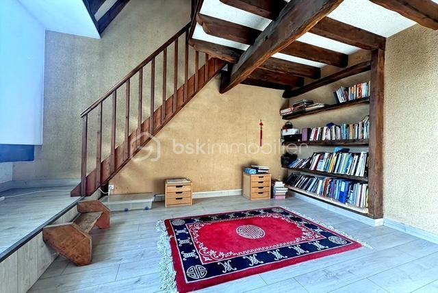 Maison - 260 m² - 9 pièces