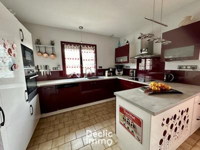 Maison - 137 m² - 6 pièces