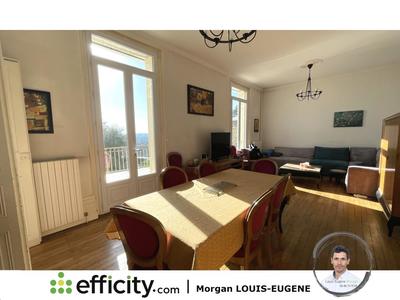 Maison - 272 m² - 8 pièces