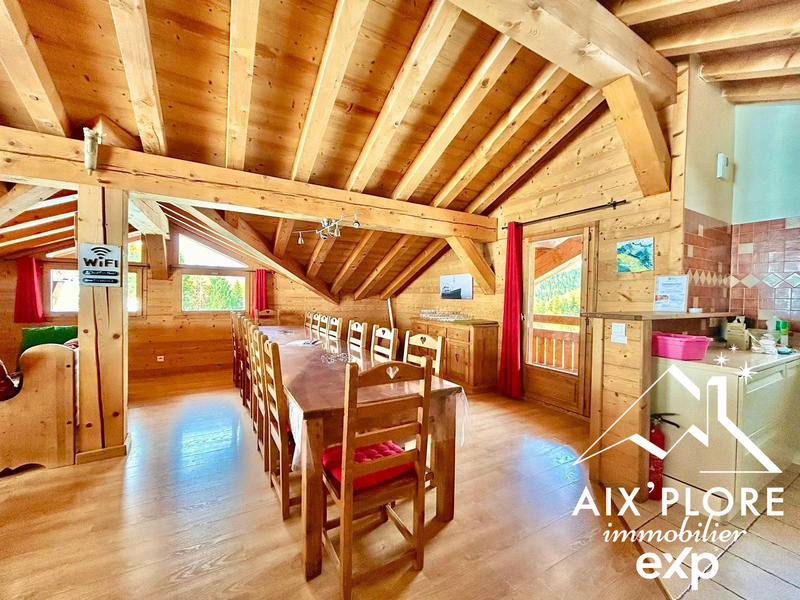 Châlet - 179 m² - 8 pièces