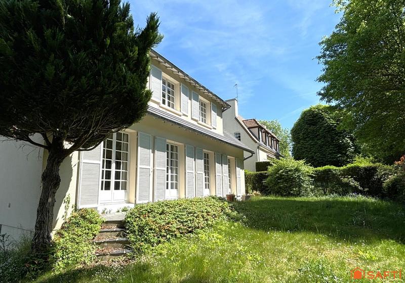 Maison - 187 m² - 8 pièces