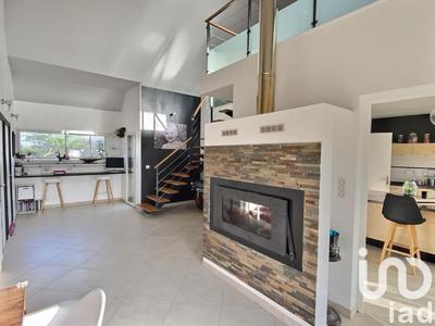 Maison - 239 m² - 7 pièces