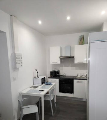 Studio - 25 m² - 1 pièce
