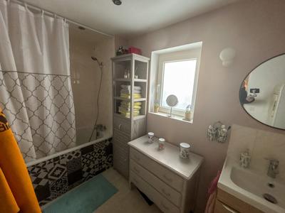 Maison - 94 m² - 4 pièces