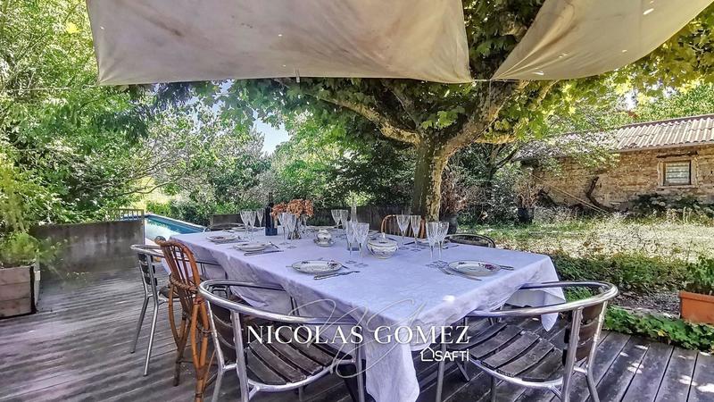 Maison de maîtres - 252 m² - 8 pièces