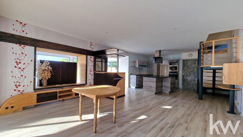 Maison - 268 m² - 8 pièces