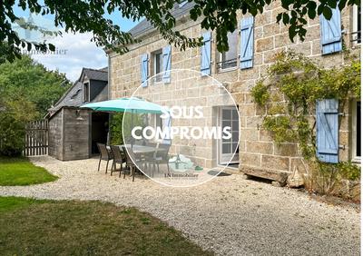 Maison - 211 m² - 15 pièces