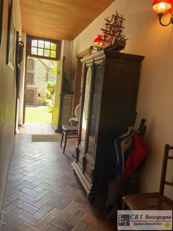 Maison - 250 m² - 9 pièces