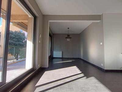 Appartement - 95 m² - 4 pièces