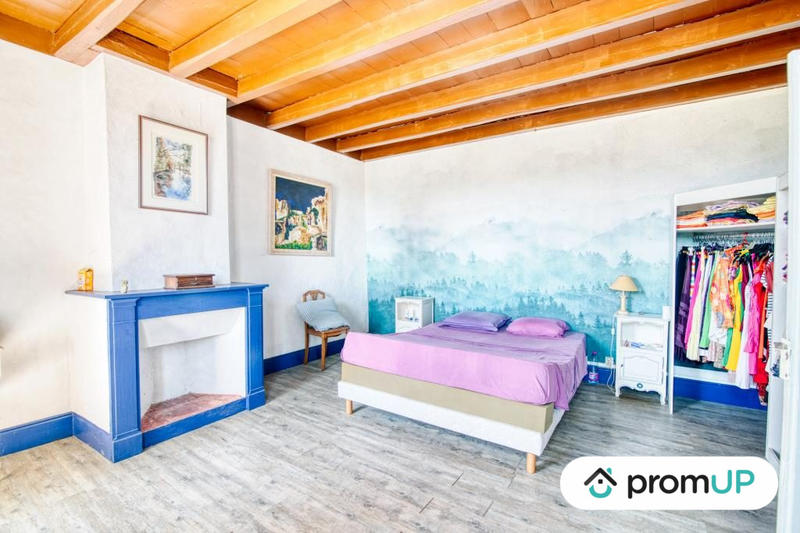 Maison - 200 m² - 7 pièces