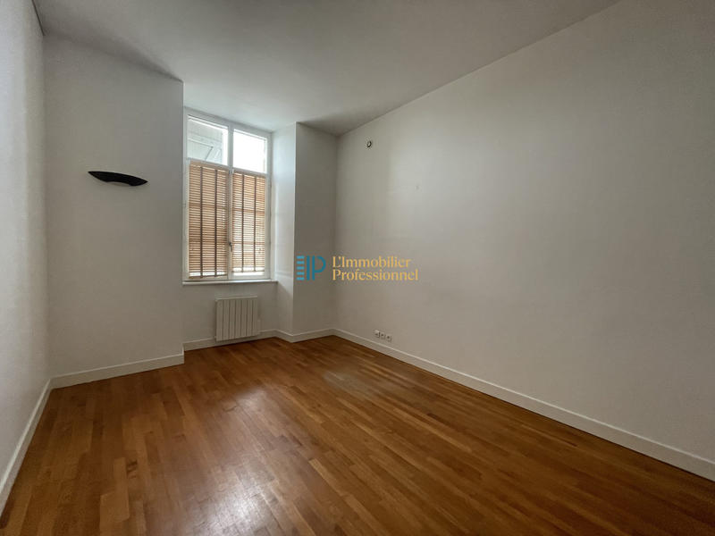 Bureau - 110 m² - 7 pièces