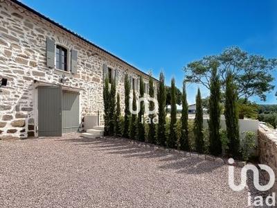 Maison - 870 m² - 13 pièces