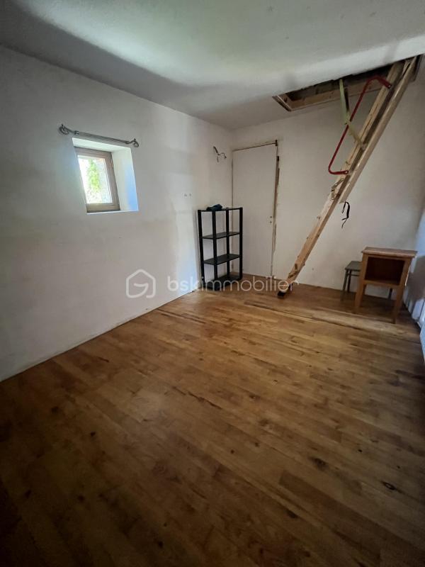 Maison - 210 m² - 6 pièces