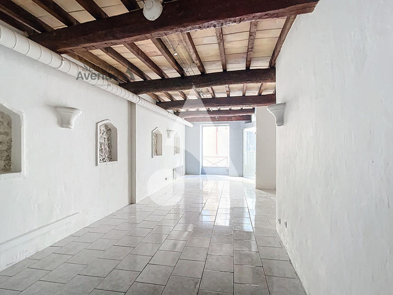 Local commercial - 85 m² - 2 pièces