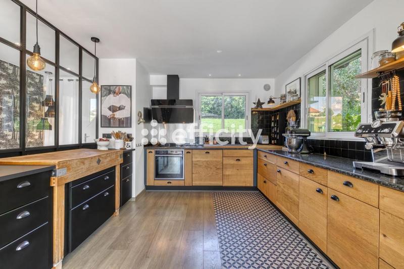 Maison - 155 m² - 5 pièces