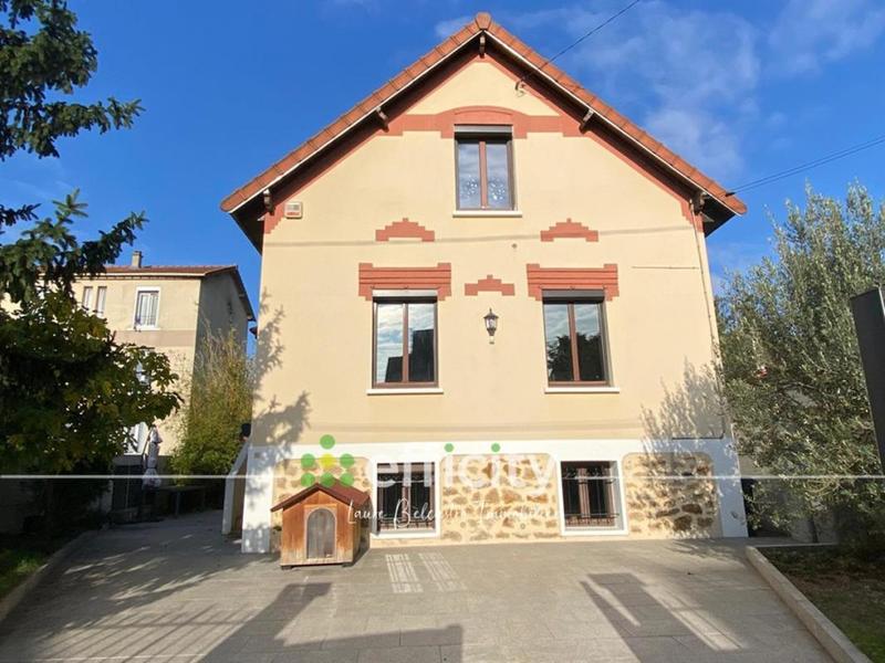 Pavillon - 100 m² - 5 pièces