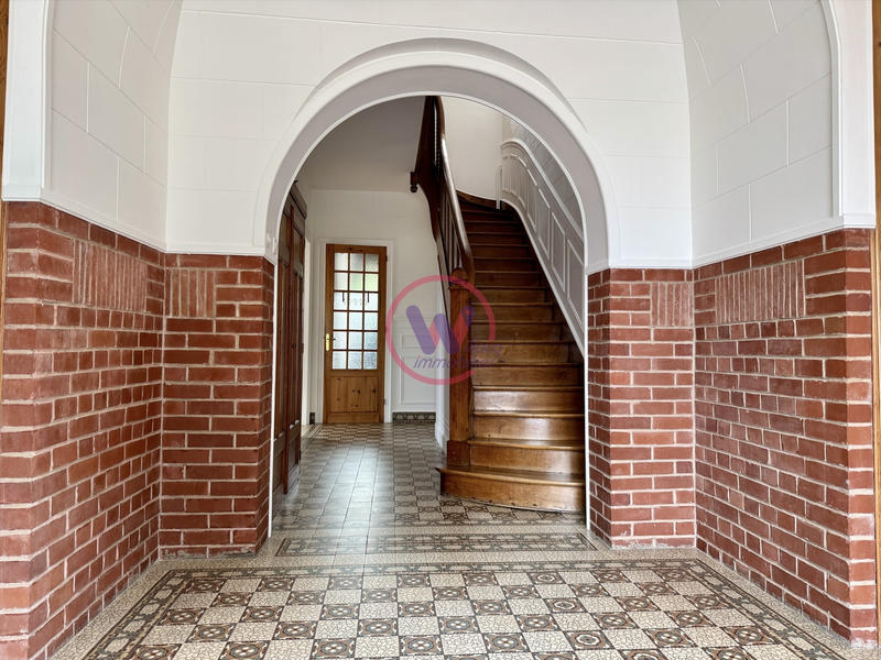 Maison - 237 m² - 7 pièces