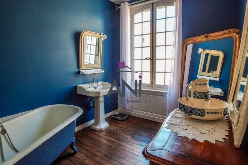 Maison ancienne - 284 m² - 10 pièces