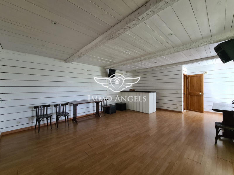 Bastide - 729 m² - 25 pièces