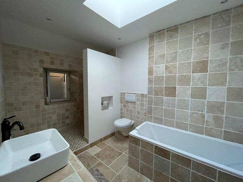 Maison - 237 m² - 7 pièces