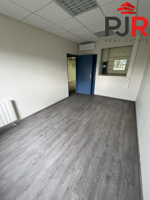 Local d'activités - 326 m²