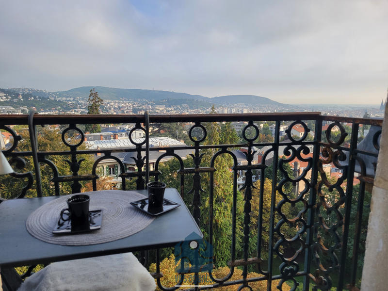 Appartement - 85 m² - 3 pièces