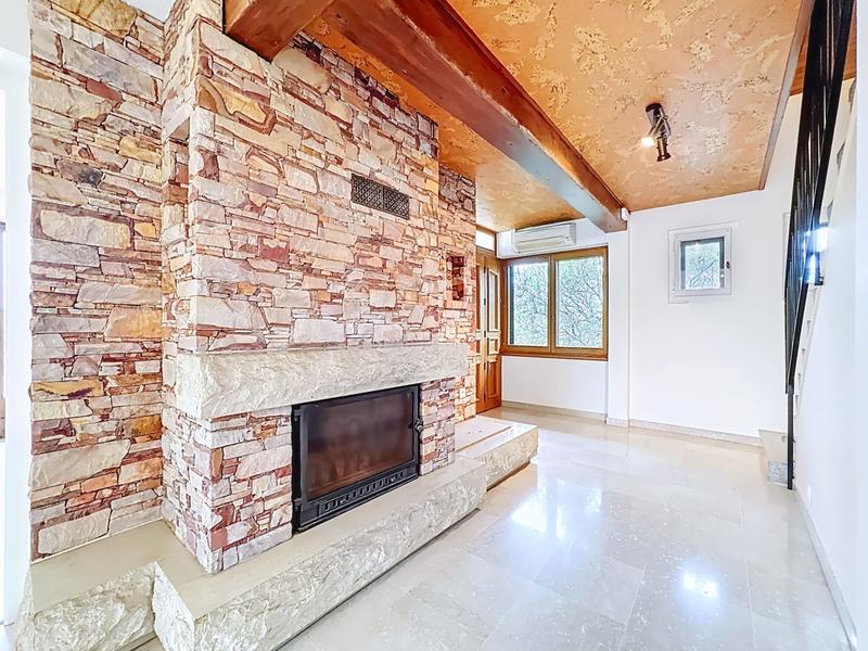 Maison - 184 m² - 8 pièces