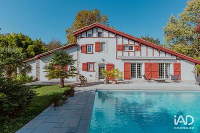 Maison - 229 m² - 6 pièces